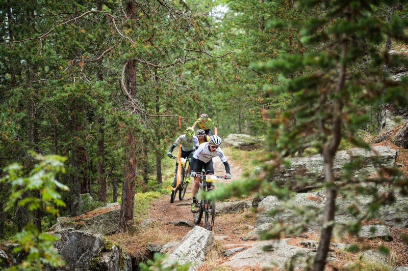 PERSKINDOL_SWISS_EPIC_stage4_leaders1_Centurion-Vaude_BiXS-STOECKLI_credit_Dobslaff